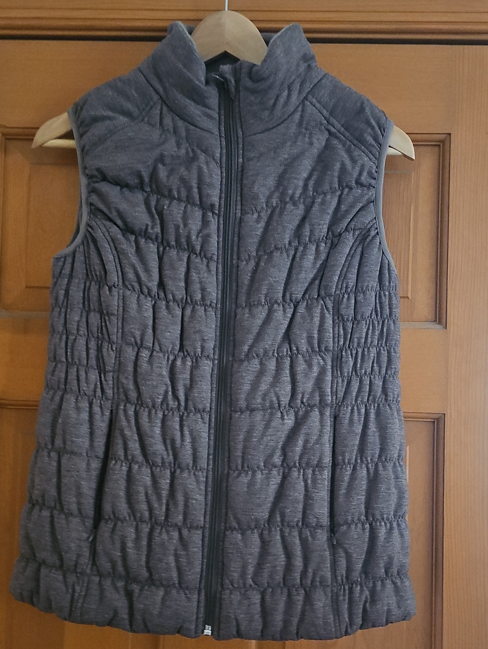 EST. 1946 Women’s Quilted Puffer Vest Taupe Zip Pockets Size Small